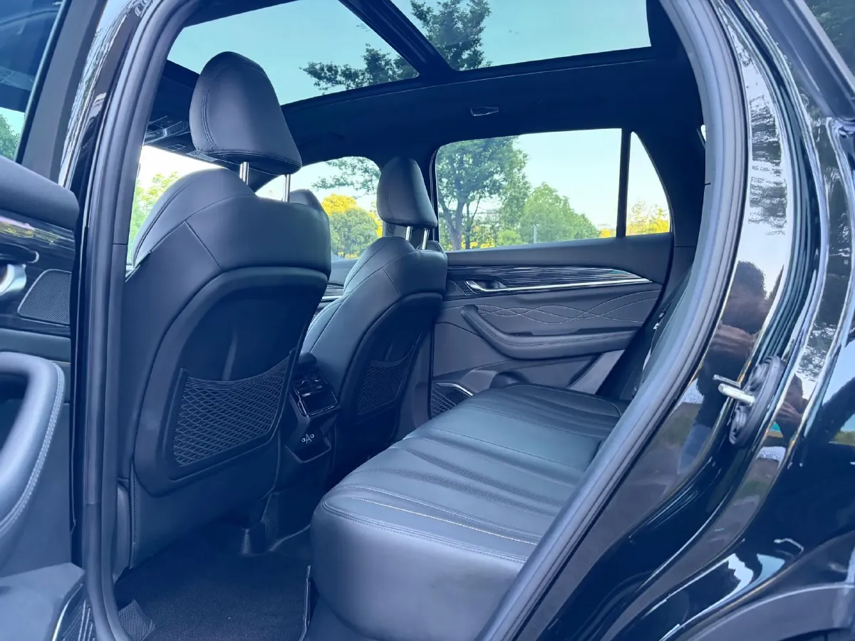 2024 Geely Monjaro 2.0T 218HP L4 7DCT,autocango,china used car exporter,china ev exporter,chinese used car exporter,chinese used ev exporter