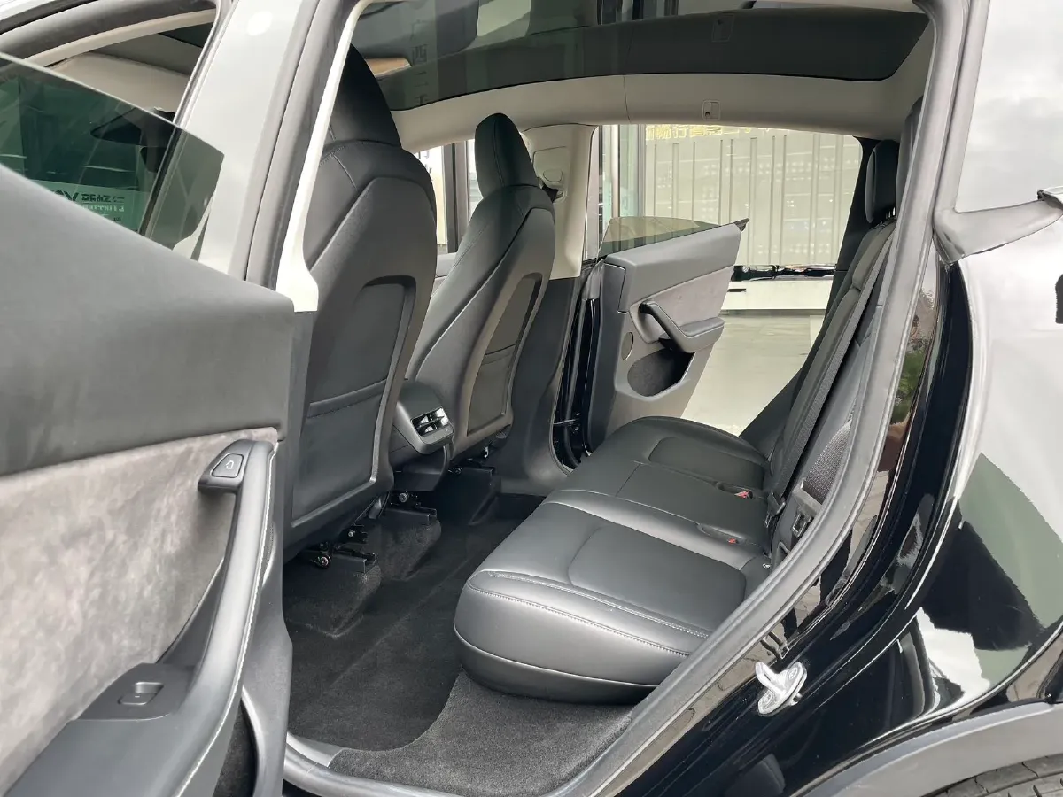 2022 Tesla Model Y BEV 60KWH,autocango,china used car exporter,china ev exporter,chinese used car exporter,chinese used ev exporter