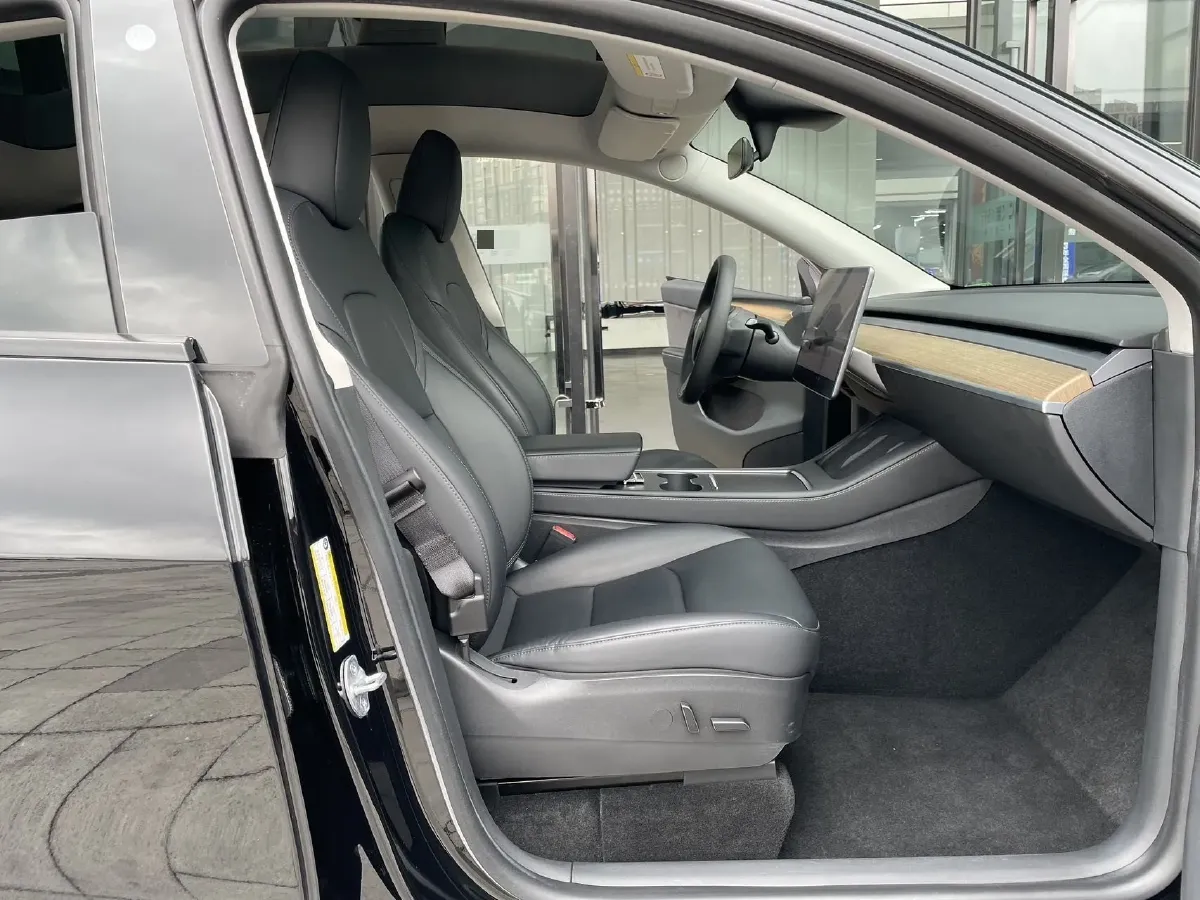 2022 Tesla Model Y BEV 60KWH,autocango,china used car exporter,china ev exporter,chinese used car exporter,chinese used ev exporter