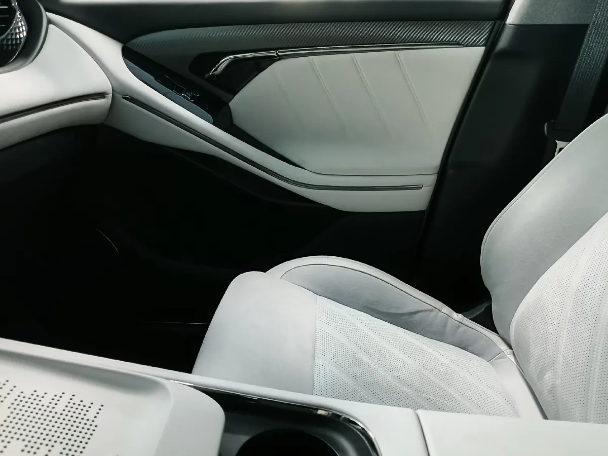 2025 Voyah FREE 1.5T 150HP L4 REEV 43KWH,autocango,china used car exporter,china ev exporter,chinese used car exporter,chinese used ev exporter