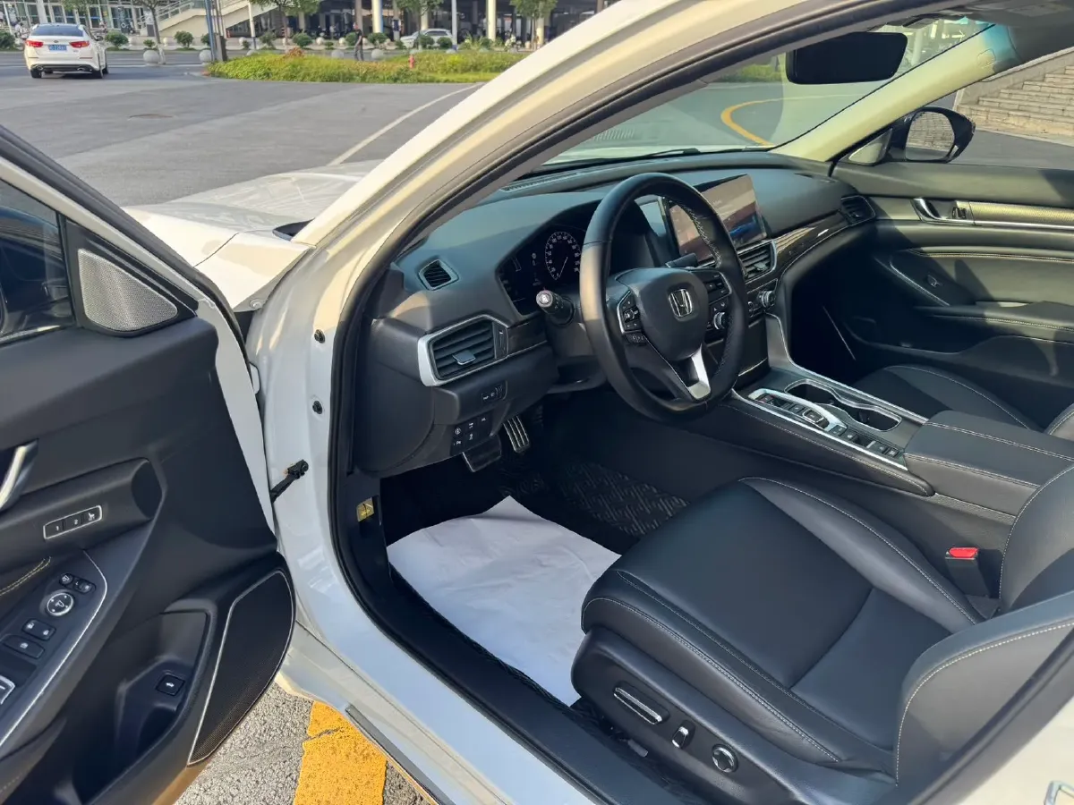 2022 Honda Accord 2.0L 146HP L4 E-CVT Hybrid,autocango,china used car exporter,china ev exporter,chinese used car exporter,chinese used ev exporter