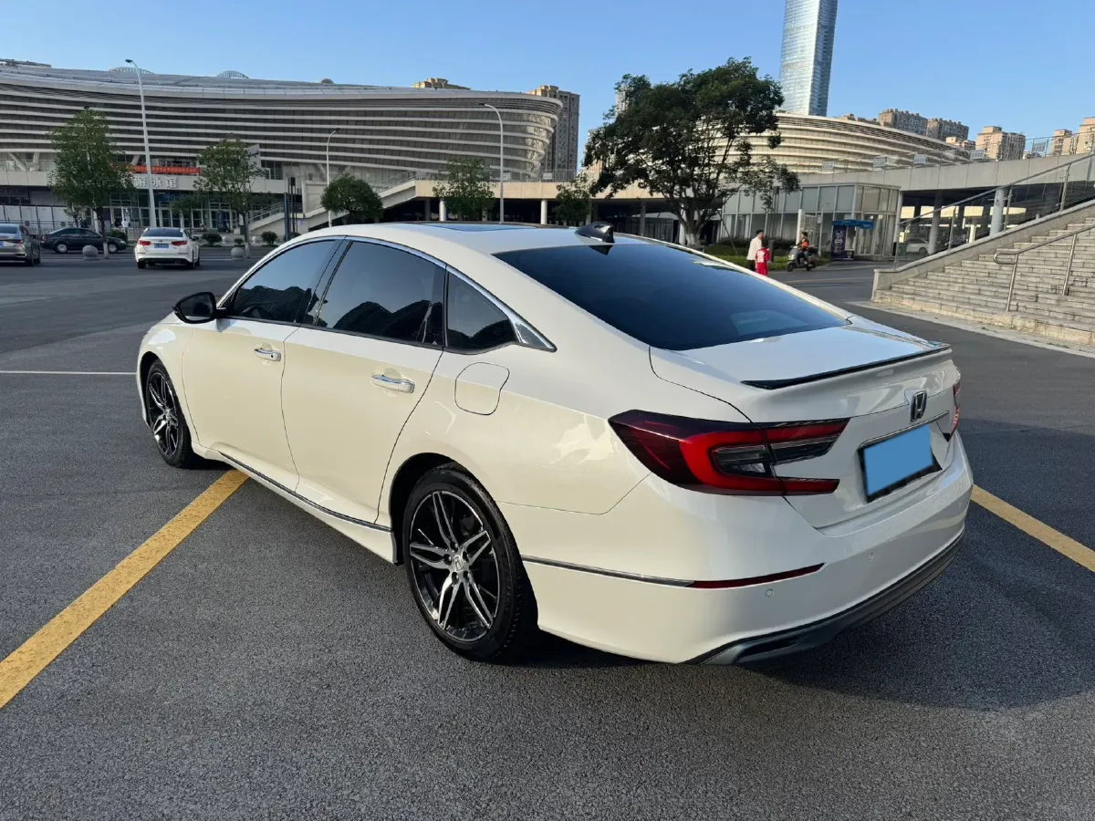 2022 Honda Accord 2.0L 146HP L4 E-CVT Hybrid,autocango,china used car exporter,china ev exporter,chinese used car exporter,chinese used ev exporter