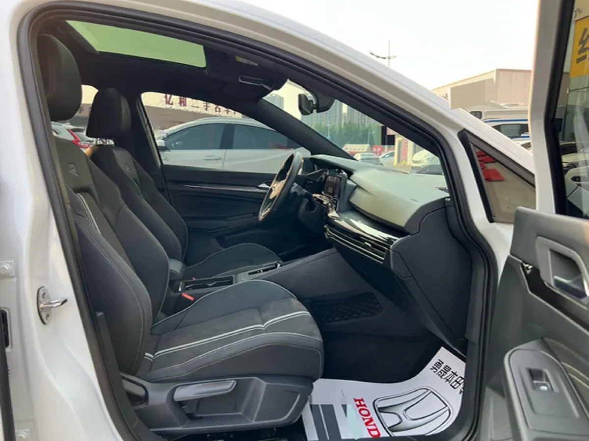 2023 Volkswagen Golf 1.4T 150HP L4 7DCT,autocango,china used car exporter,china ev exporter,chinese used car exporter,chinese used ev exporter