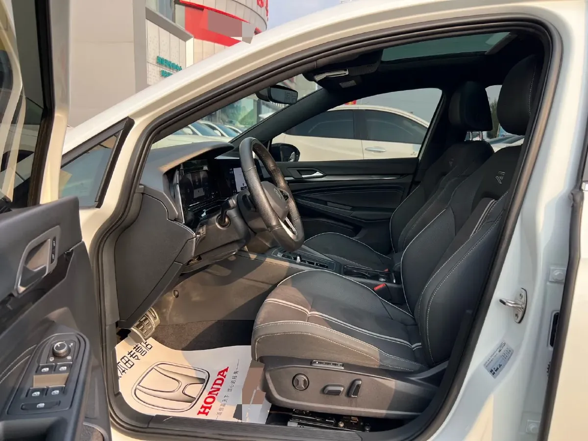 2023 Volkswagen Golf 1.4T 150HP L4 7DCT,autocango,china used car exporter,china ev exporter,chinese used car exporter,chinese used ev exporter