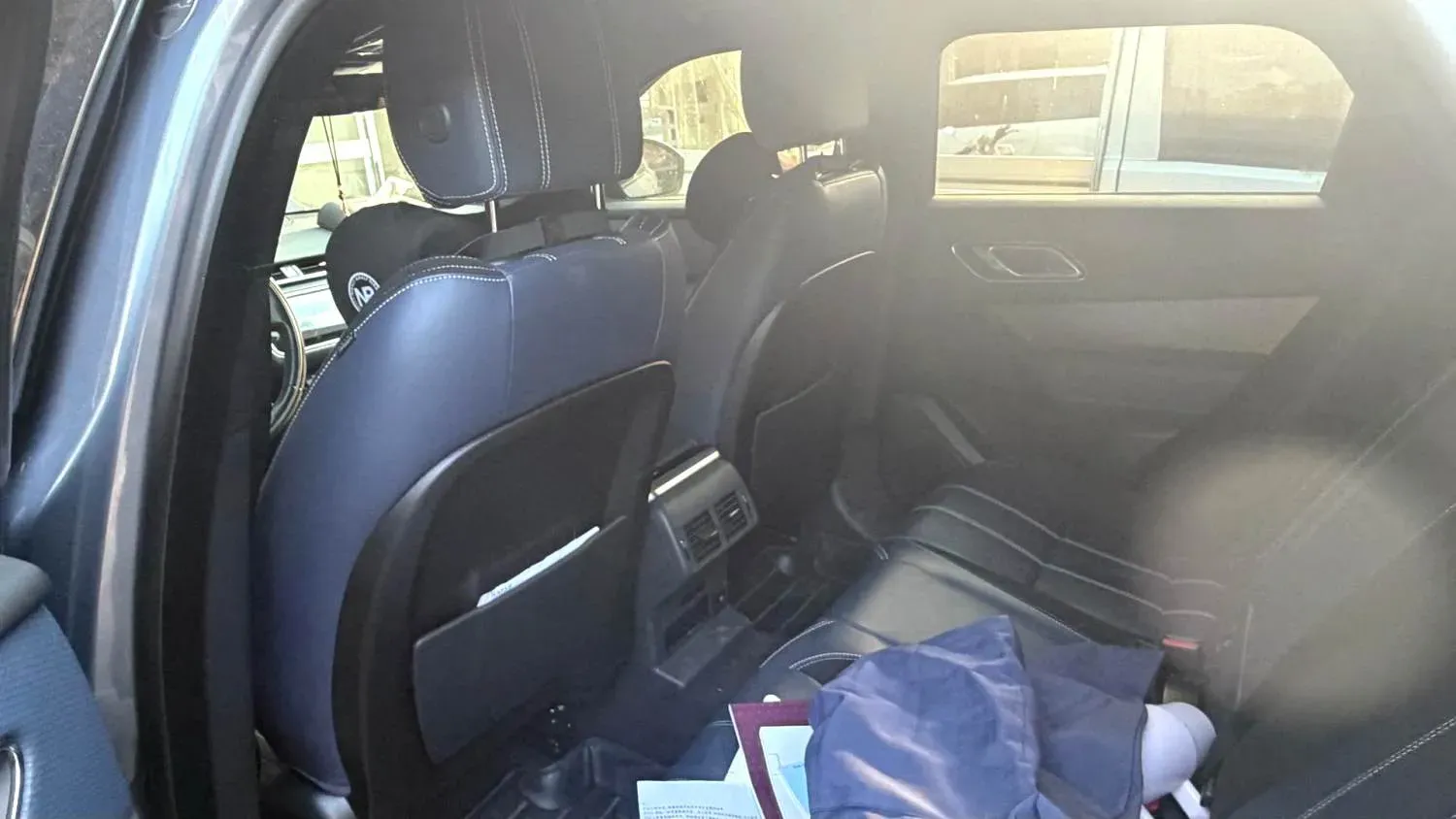 2020 Land Rover Range Rover Velar 2.0T 250HP L4 8AT,autocango,china used car exporter,china ev exporter,chinese used car exporter,chinese used ev exporter