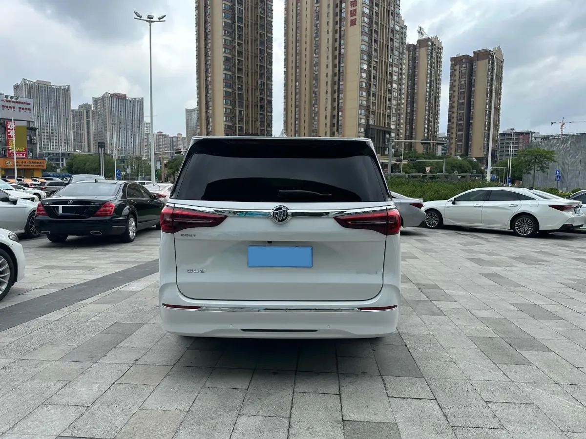 2020 Buick GL8 2.0T 237HP L4 9AT,autocango,china used car exporter,china ev exporter,chinese used car exporter,chinese used ev exporter