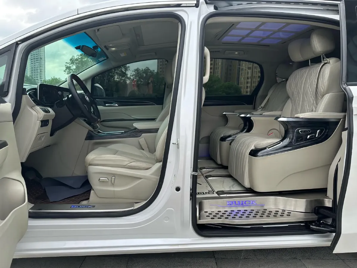 2020 Buick GL8 2.0T 237HP L4 9AT,autocango,china used car exporter,china ev exporter,chinese used car exporter,chinese used ev exporter