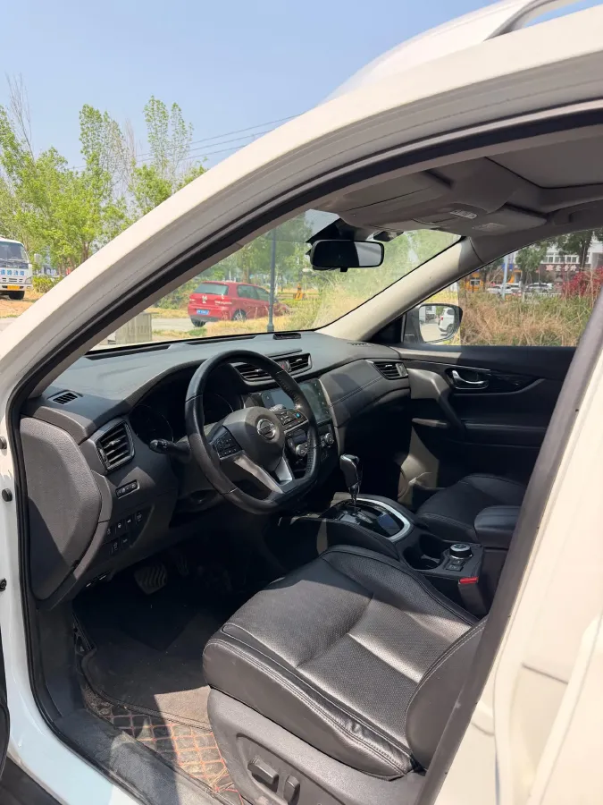2021 Nissan X-Trail 2.5L 181HP L4 CVT,autocango,china used car exporter,china ev exporter,chinese used car exporter,chinese used ev exporter