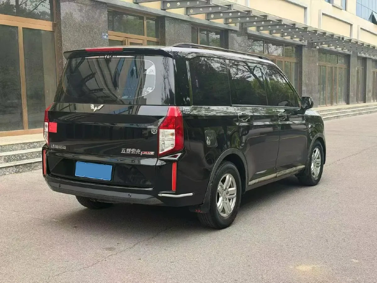 2019 WuLing HongGuang Plus 1.5T 147HP L4 6MT,autocango,china used car exporter,china ev exporter,chinese used car exporter,chinese used ev exporter