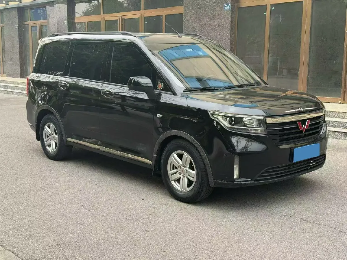 2019 WuLing HongGuang Plus 1.5T 147HP L4 6MT,autocango,china used car exporter,china ev exporter,chinese used car exporter,chinese used ev exporter