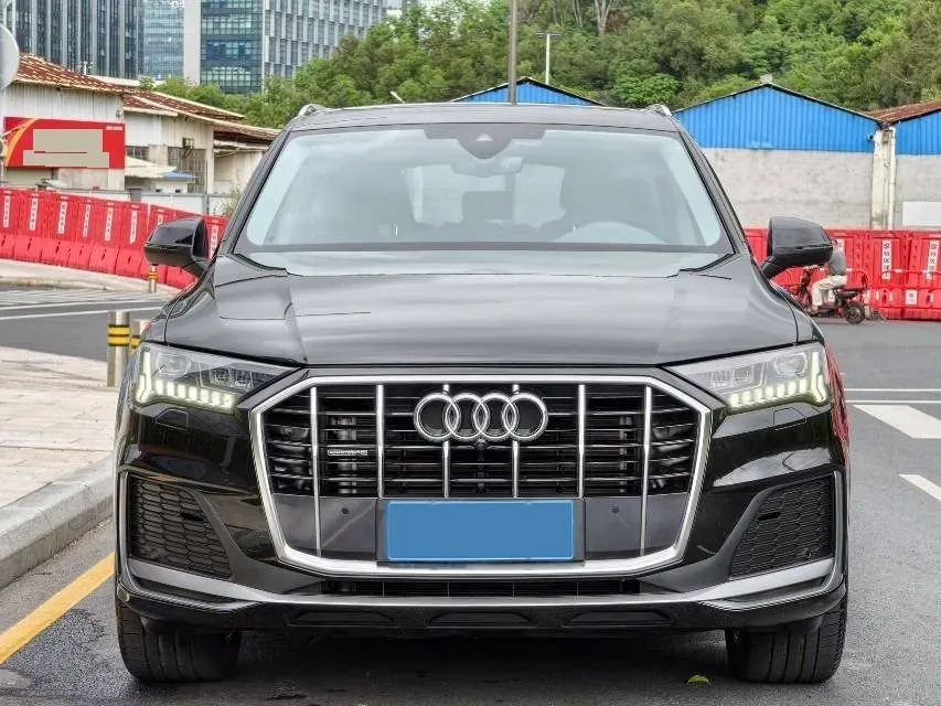 2023 Audi Q7 2.0T 265HP L4 8AT,autocango,china used car exporter,china ev exporter,chinese used car exporter,chinese used ev exporter