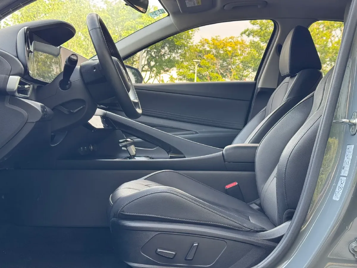 2021 Hyundai Elantra 1.5L 115HP L4 CVT,autocango,china used car exporter,china ev exporter,chinese used car exporter,chinese used ev exporter