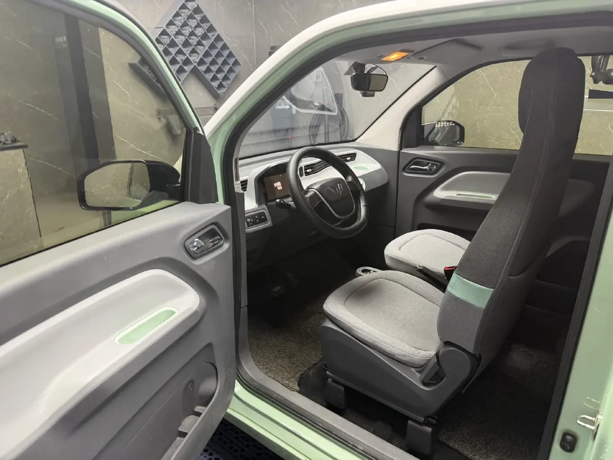 2021 WuLing HongGuang MINI EV BEV 9KWH,autocango,china used car exporter,china ev exporter,chinese used car exporter,chinese used ev exporter