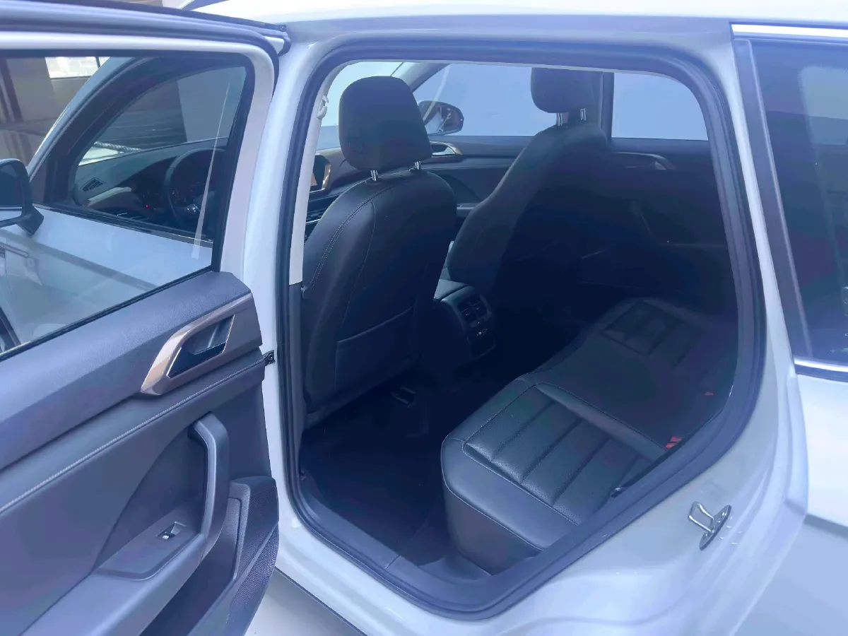 2021 Volkswagen Tharu 1.4T 150HP L4 7DCT,autocango,china used car exporter,china ev exporter,chinese used car exporter,chinese used ev exporter