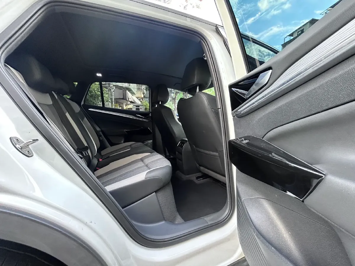 2022 Volkswagen ID.4 Crozz BEV 55.7KWH,autocango,china used car exporter,china ev exporter,chinese used car exporter,chinese used ev exporter