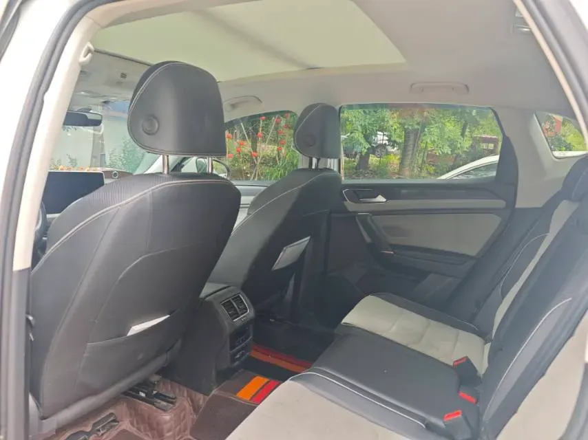 2023 Volkswagen Tayron X 2.0T 186HP L4 7DCT,autocango,china used car exporter,china ev exporter,chinese used car exporter,chinese used ev exporter