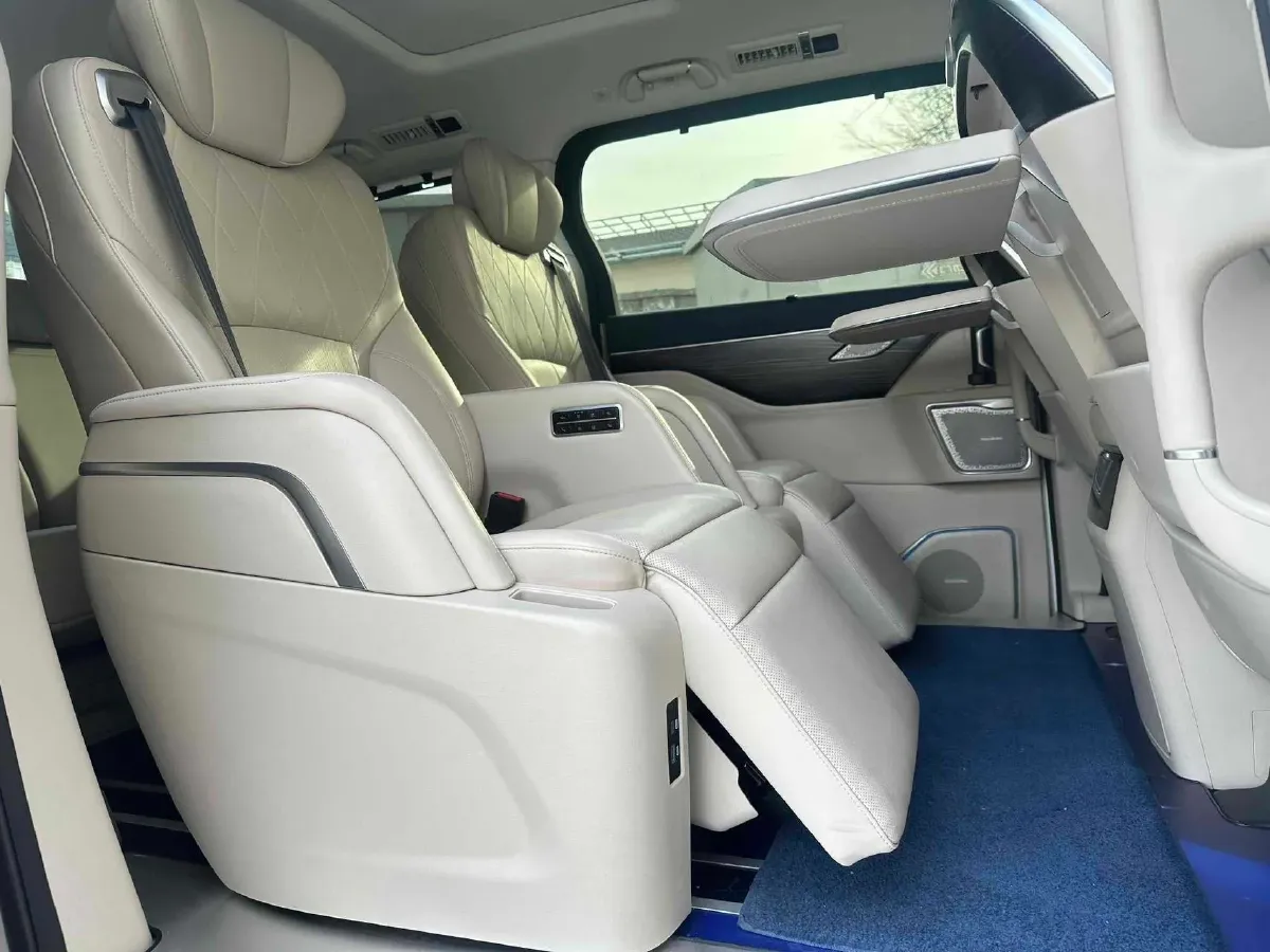 2024 Mercedes-Benz C Class 1.5T 204HP L4 9AT,autocango,china used car exporter,china ev exporter,chinese used car exporter,chinese used ev exporter