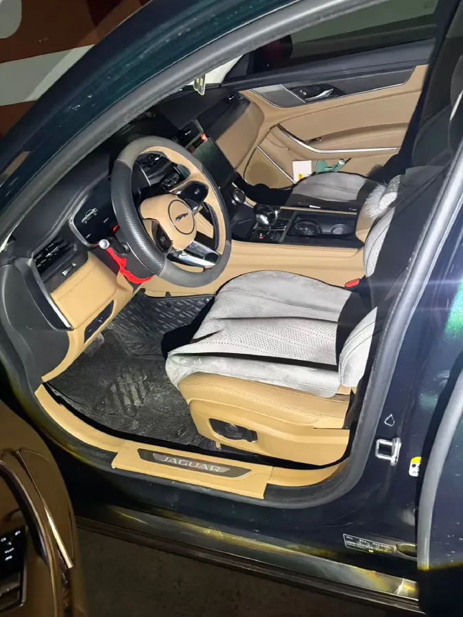 2022 Jaguar XFL 2.0T 250HP L4 8AT,autocango,china used car exporter,china ev exporter,chinese used car exporter,chinese used ev exporter