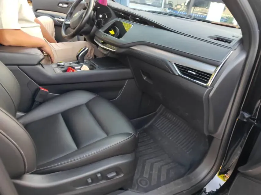 2020 Cadillac XT4 2.0T 241HP L4 9AT,autocango,china used car exporter,china ev exporter,chinese used car exporter,chinese used ev exporter