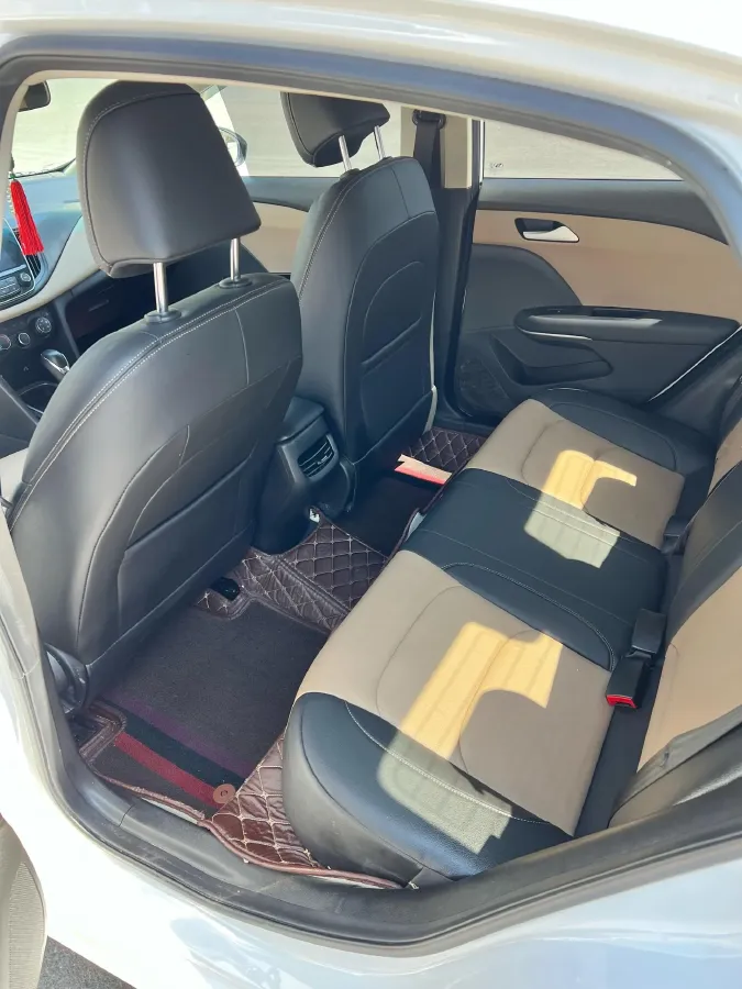 2022 Chevrolet Monza 1.5L 113HP L4 6AT,autocango,china used car exporter,china ev exporter,chinese used car exporter,chinese used ev exporter