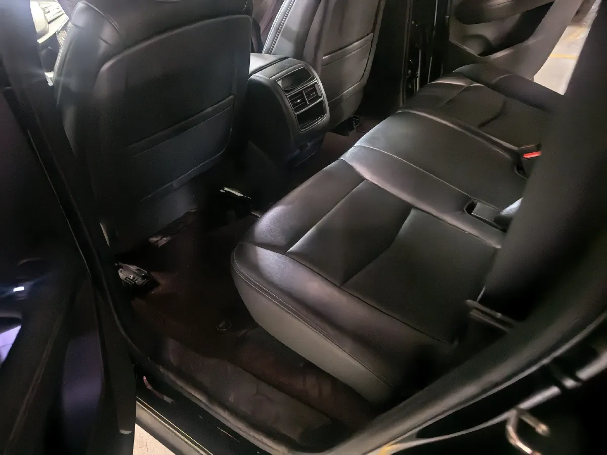 2021 Cadillac XT5 2.0T 237HP L4 9AT,autocango,china used car exporter,china ev exporter,chinese used car exporter,chinese used ev exporter
