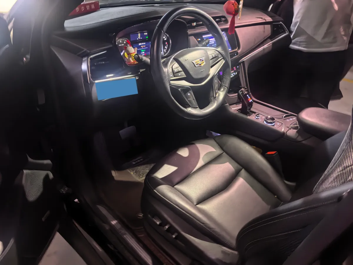 2021 Cadillac XT5 2.0T 237HP L4 9AT,autocango,china used car exporter,china ev exporter,chinese used car exporter,chinese used ev exporter