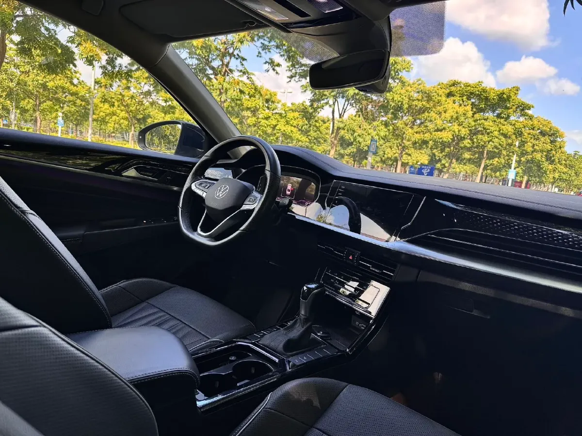2021 Volkswagen Passat 2.0T 186HP L4 7DCT,autocango,china used car exporter,china ev exporter,chinese used car exporter,chinese used ev exporter