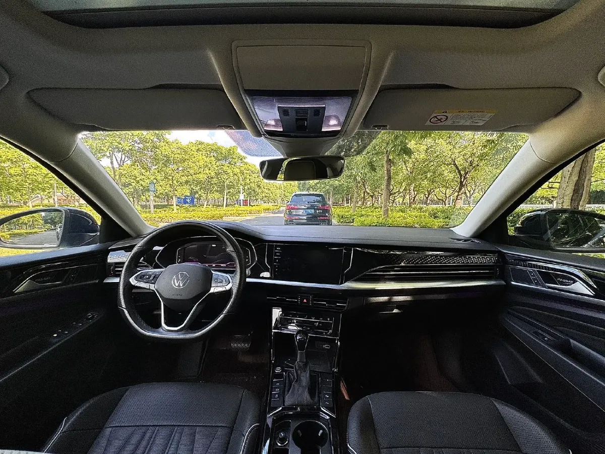 2021 Volkswagen Passat 2.0T 186HP L4 7DCT,autocango,china used car exporter,china ev exporter,chinese used car exporter,chinese used ev exporter