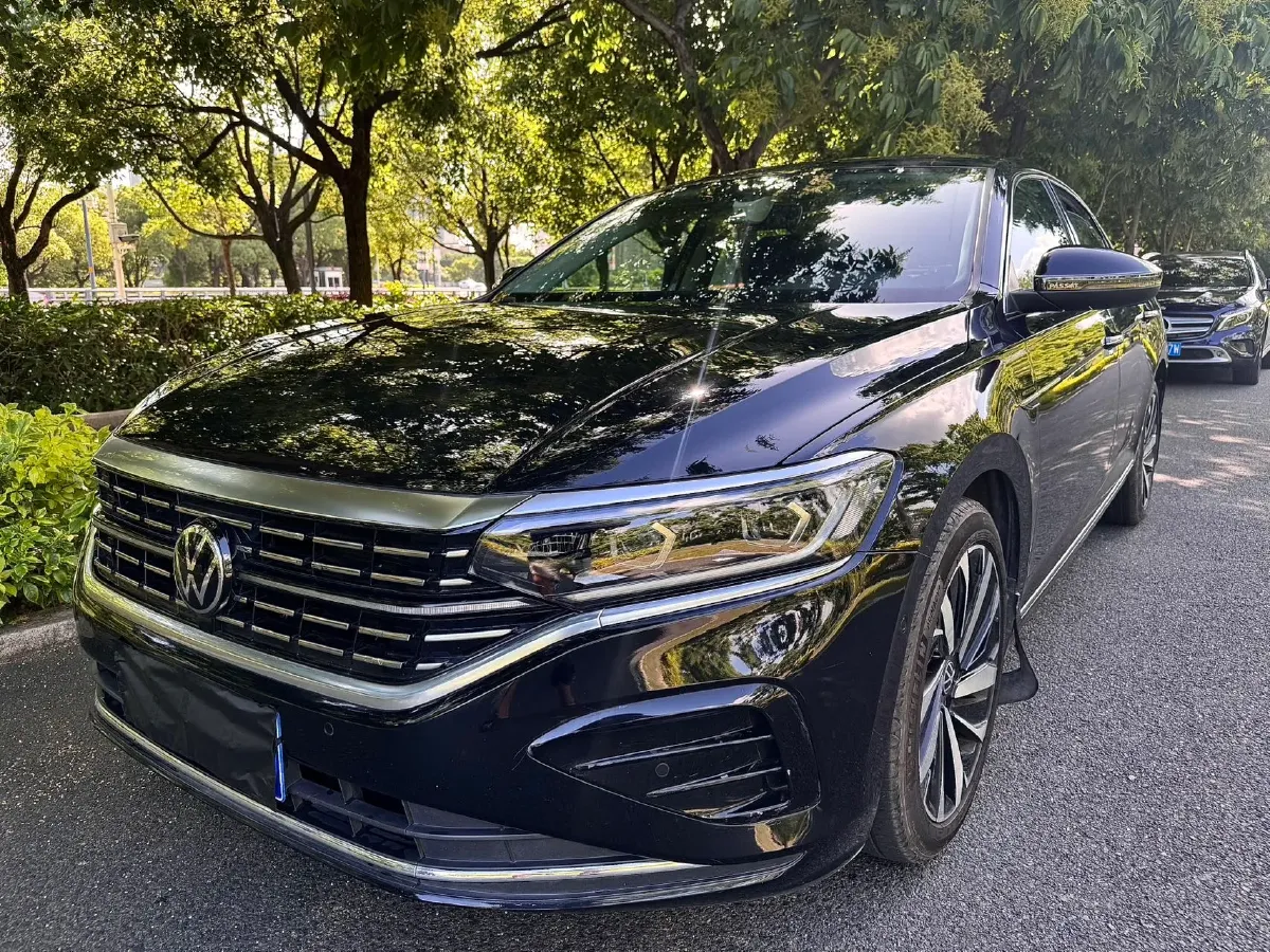 2021 Volkswagen Passat 2.0T 186HP L4 7DCT,autocango,china used car exporter,china ev exporter,chinese used car exporter,chinese used ev exporter