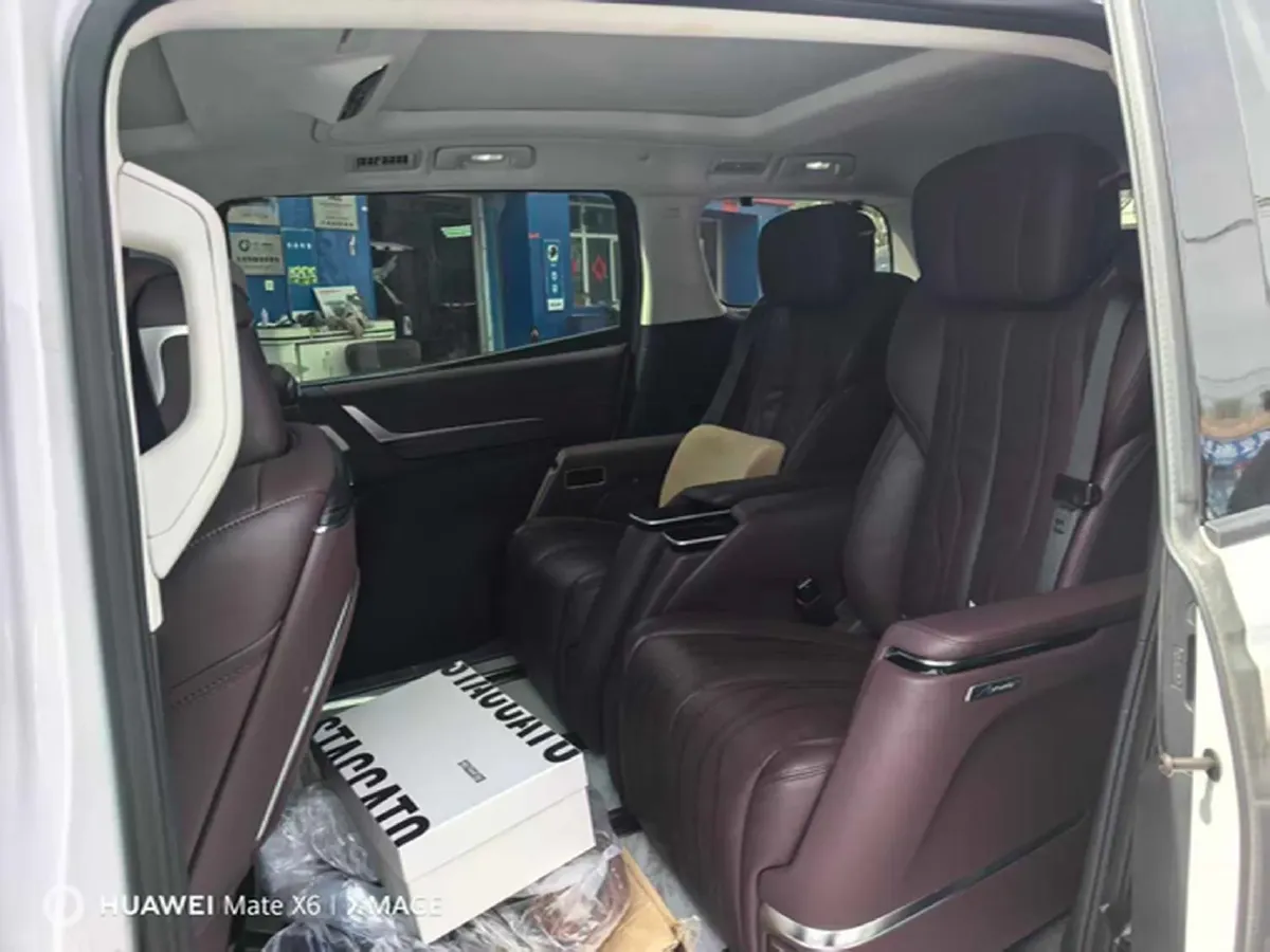 2023 Buick Century 2.0T 237HP L4 9AT,autocango,china used car exporter,china ev exporter,chinese used car exporter,chinese used ev exporter