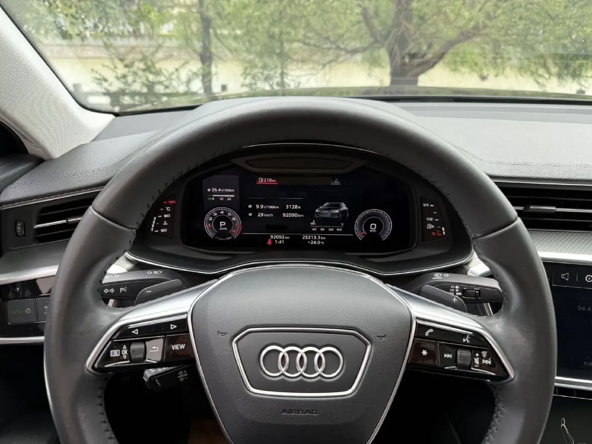 2020 Audi A6L 2.0T 190HP L4 7DCT,autocango,china used car exporter,china ev exporter,chinese used car exporter,chinese used ev exporter