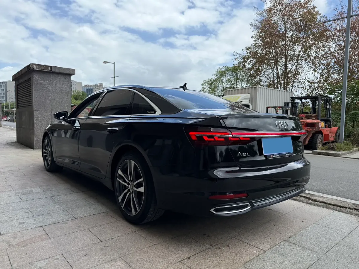 2020 Audi A6L 2.0T 190HP L4 7DCT,autocango,china used car exporter,china ev exporter,chinese used car exporter,chinese used ev exporter
