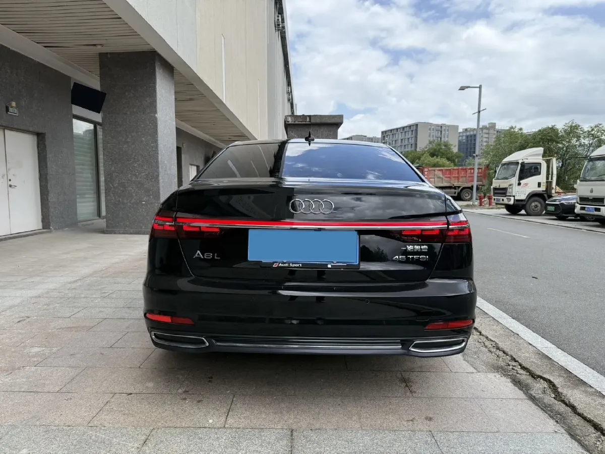2020 Audi A6L 2.0T 190HP L4 7DCT,autocango,china used car exporter,china ev exporter,chinese used car exporter,chinese used ev exporter
