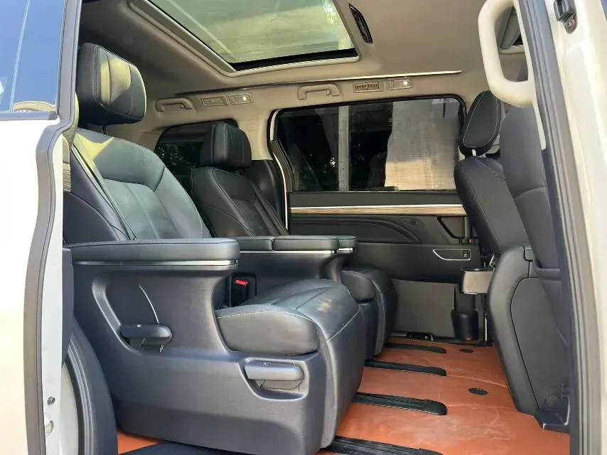 2021 GAC Trumpchi M8 2.0T 252HP L4 8AT,autocango,china used car exporter,china ev exporter,chinese used car exporter,chinese used ev exporter
