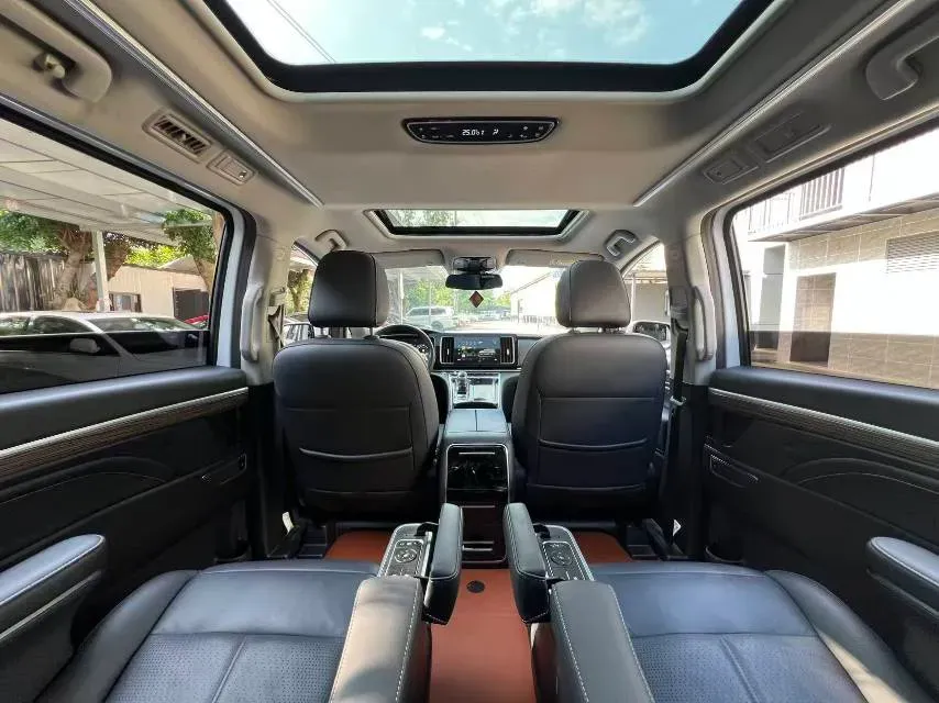 2021 GAC Trumpchi M8 2.0T 252HP L4 8AT,autocango,china used car exporter,china ev exporter,chinese used car exporter,chinese used ev exporter
