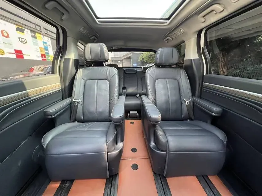 2021 GAC Trumpchi M8 2.0T 252HP L4 8AT,autocango,china used car exporter,china ev exporter,chinese used car exporter,chinese used ev exporter