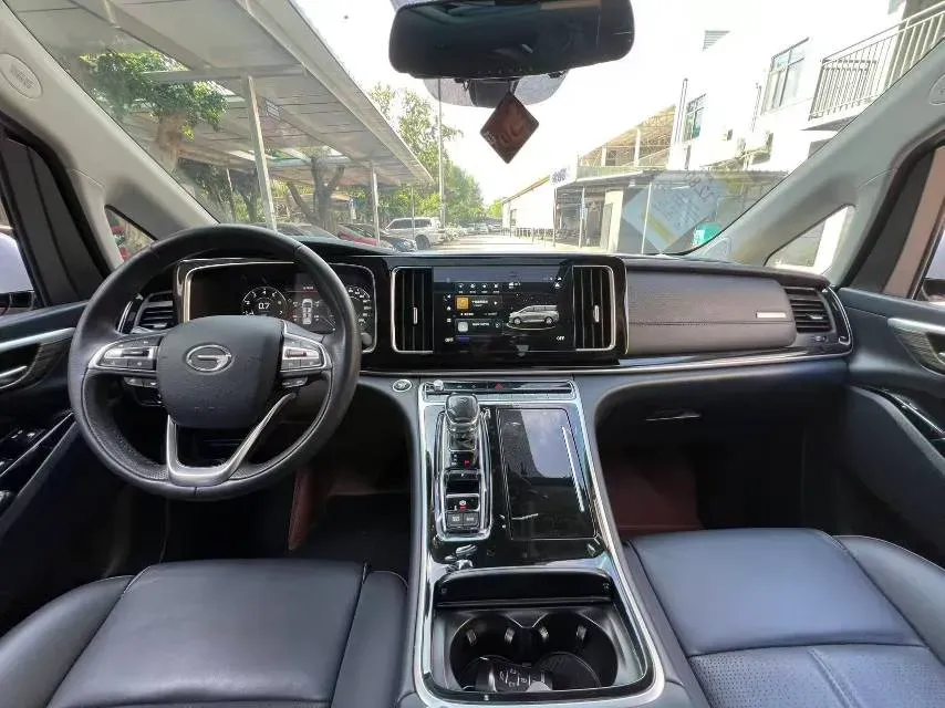 2021 GAC Trumpchi M8 2.0T 252HP L4 8AT,autocango,china used car exporter,china ev exporter,chinese used car exporter,chinese used ev exporter