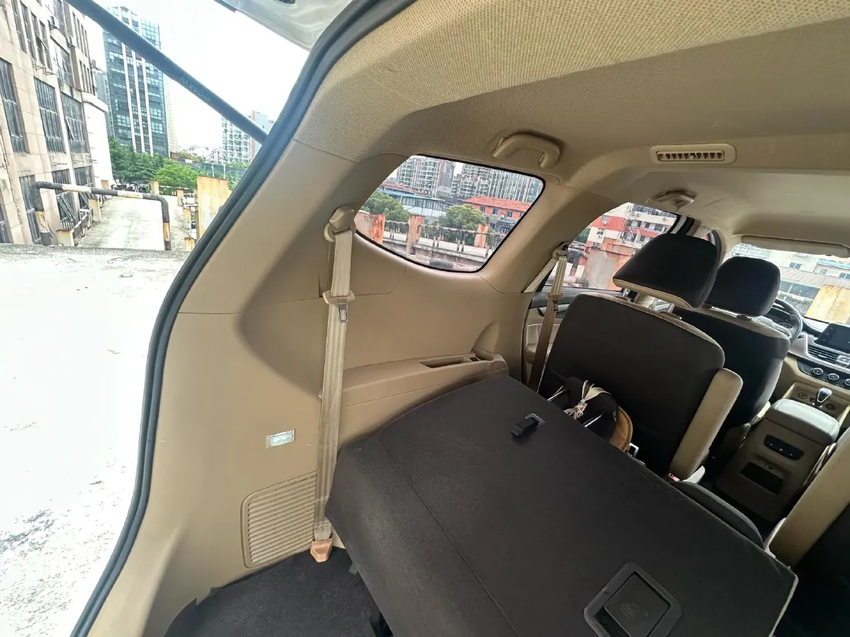 2017 BaoJun 730 1.5T 150HP L4 6MT,autocango,china used car exporter,china ev exporter,chinese used car exporter,chinese used ev exporter