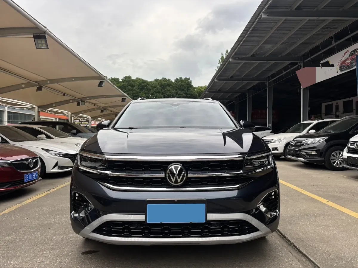 2021 Volkswagen Talagon 2.0T 220HP L4 7DCT,autocango,china used car exporter,china ev exporter,chinese used car exporter,chinese used ev exporter
