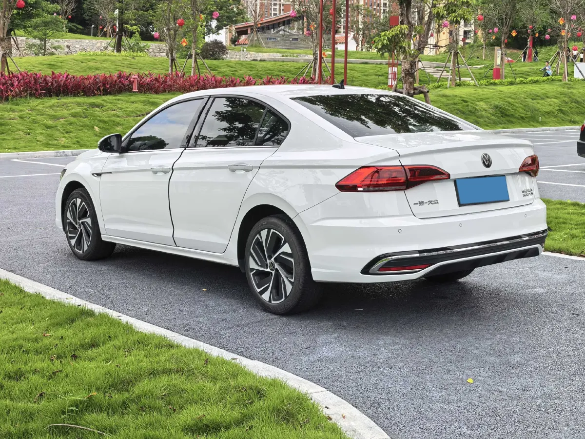2024 Volkswagen Bora 1.5T 160HP L4 7DCT,autocango,china used car exporter,china ev exporter,chinese used car exporter,chinese used ev exporter