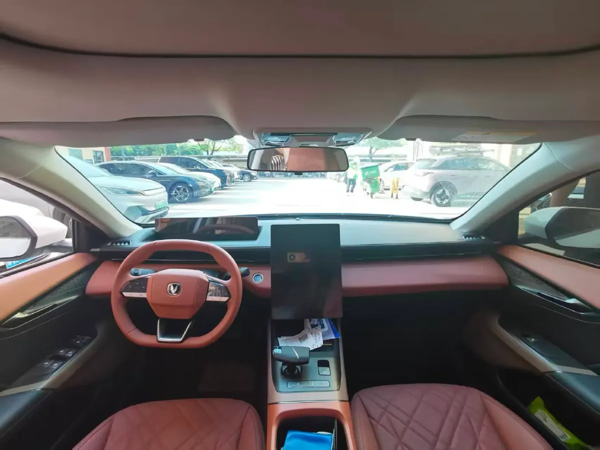 2025 ChangAn Eado 1.5T 192HP L4 7DCT,autocango,china used car exporter,china ev exporter,chinese used car exporter,chinese used ev exporter