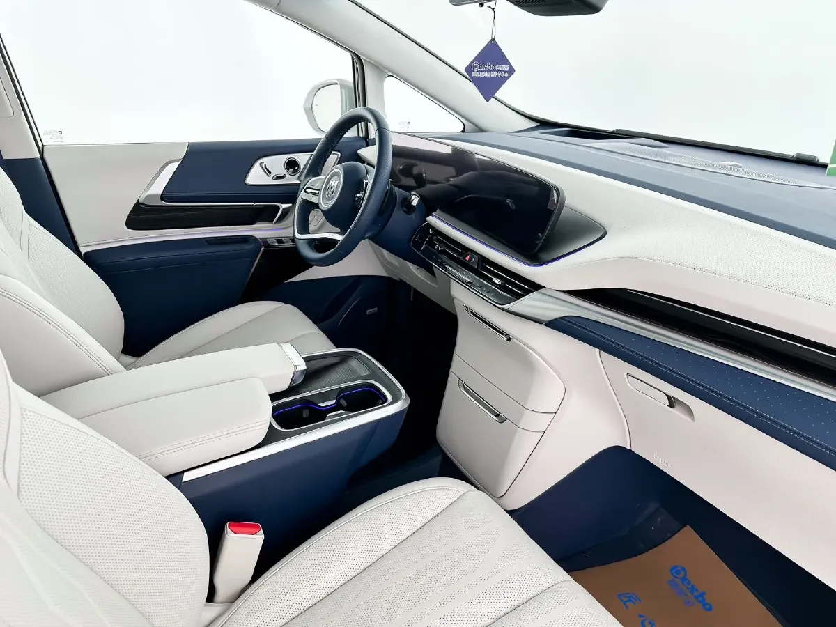 2023 Buick Century 2.0T 237HP L4 9AT,autocango,china used car exporter,china ev exporter,chinese used car exporter,chinese used ev exporter