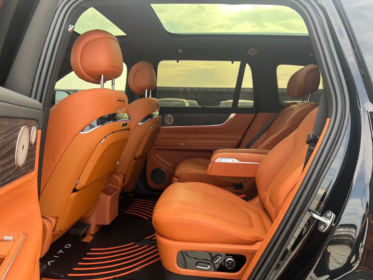 2024 AITO AITO M9 1.5T 152HP L4 REEV 42KWH,autocango,china used car exporter,china ev exporter,chinese used car exporter,chinese used ev exporter