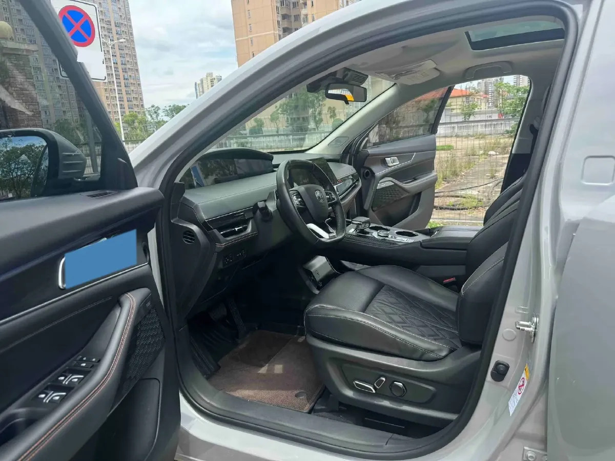 2021 ChangAn UNI-K 2.0T 233HP L4 8AT,autocango,china used car exporter,china ev exporter,chinese used car exporter,chinese used ev exporter