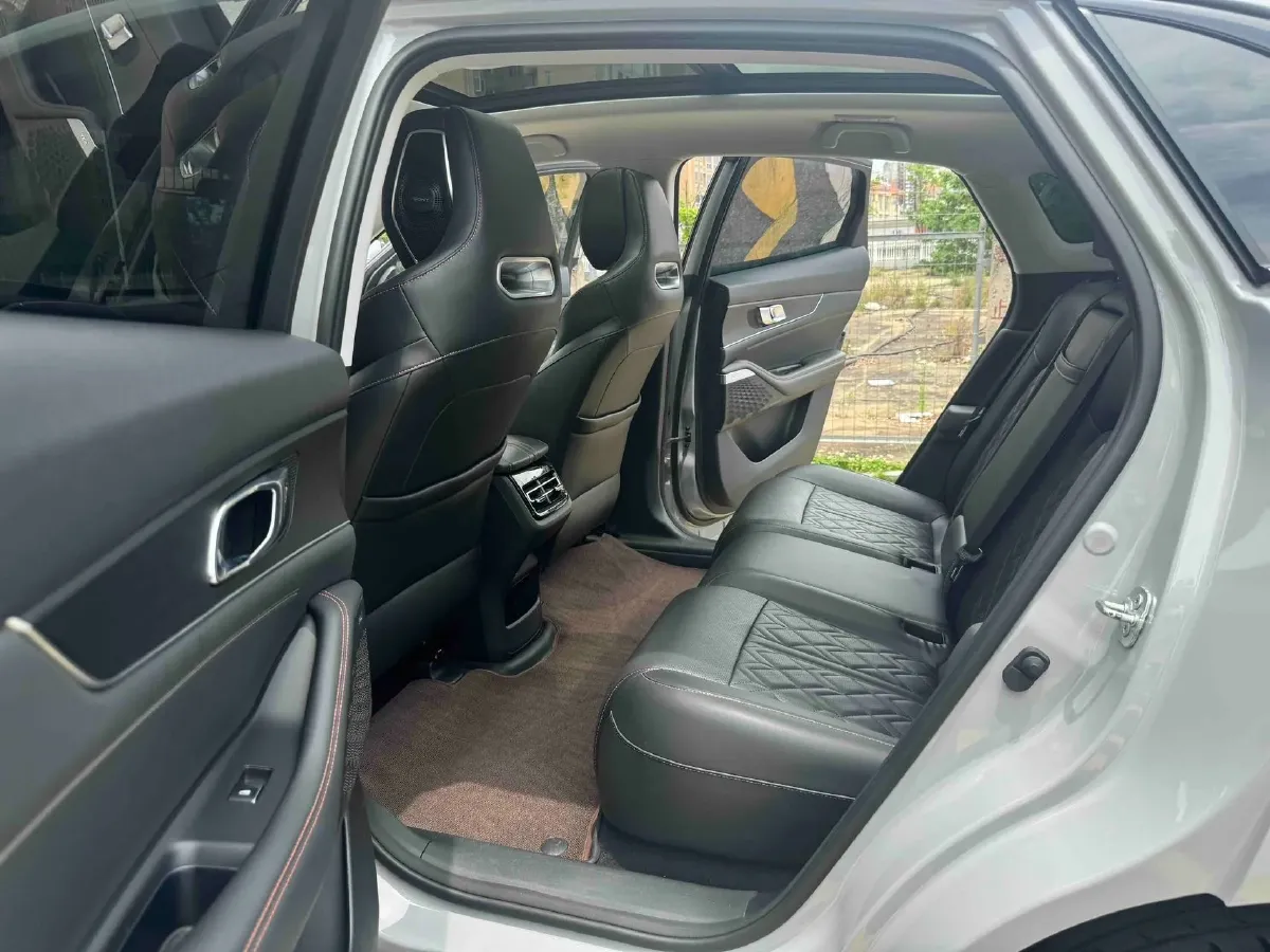 2021 ChangAn UNI-K 2.0T 233HP L4 8AT,autocango,china used car exporter,china ev exporter,chinese used car exporter,chinese used ev exporter