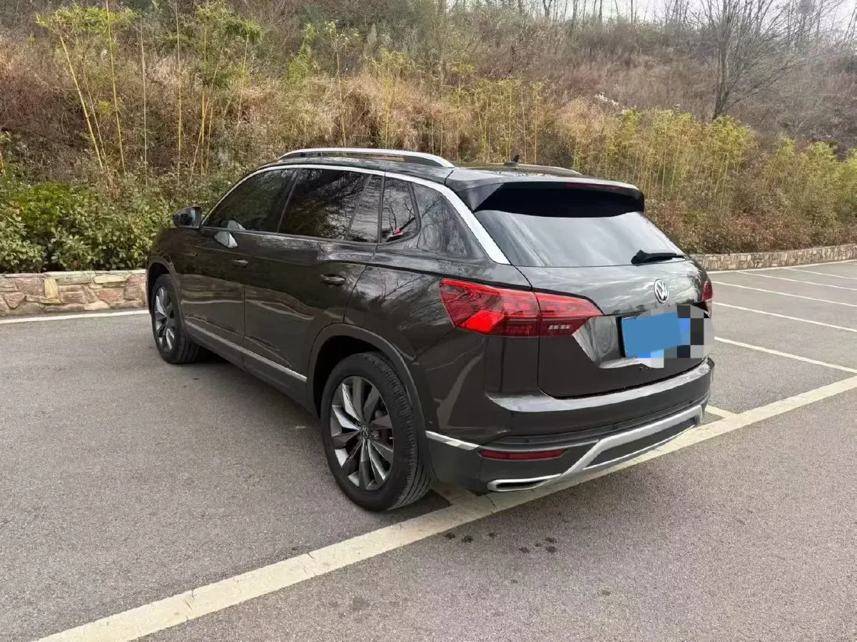 2019 Jeep Cherokee 2.0T 265HP L4 9AT,autocango,china used car exporter,china ev exporter,chinese used car exporter,chinese used ev exporter