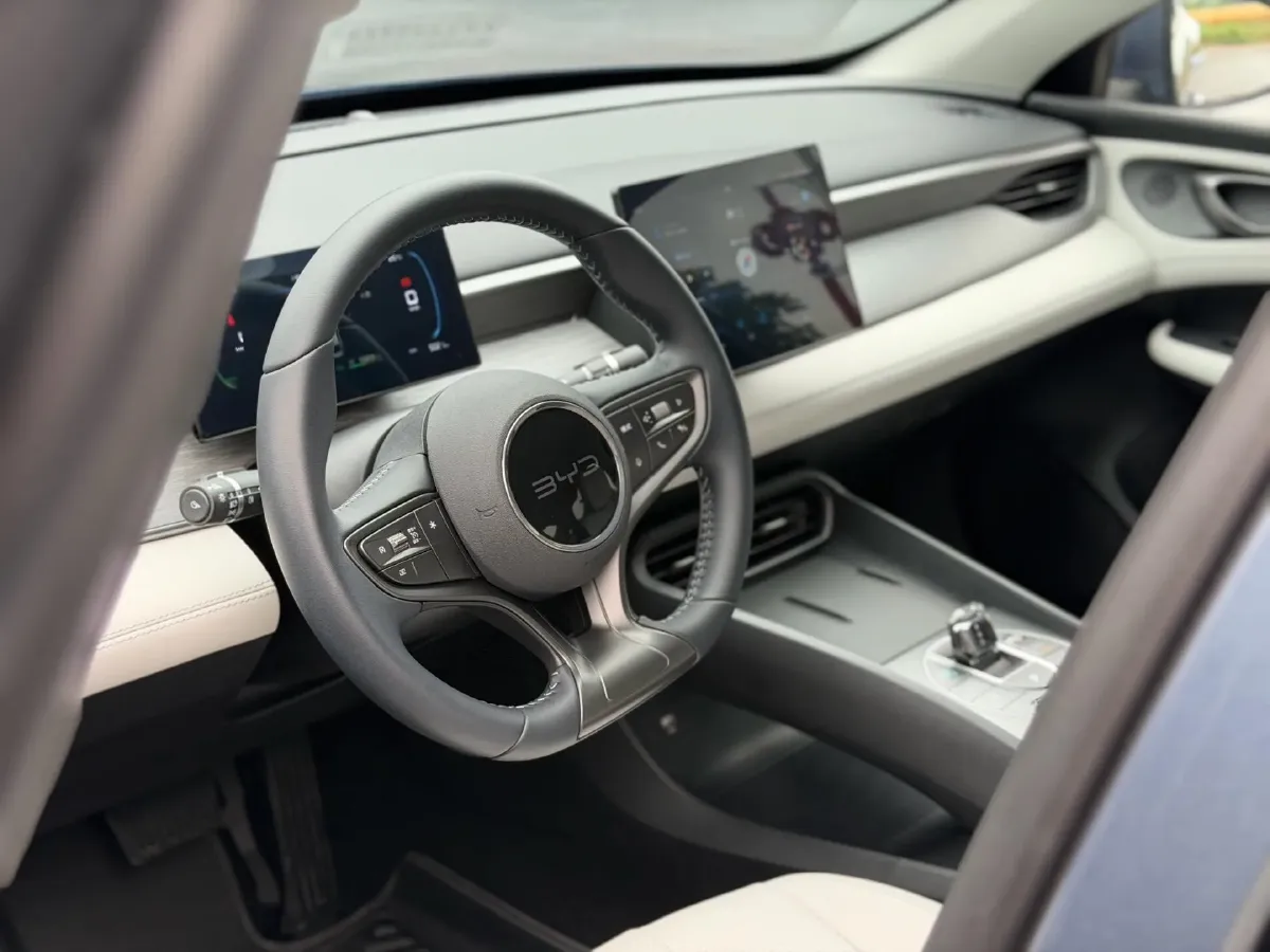 2025 BYD Seal05 DM-i 1.5L 101HP L4 E-CVT PHEV 7.68KWH,autocango,china used car exporter,china ev exporter,chinese used car exporter,chinese used ev exporter