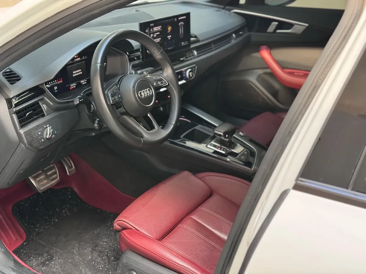 2024 Audi A4L 2.0T 190HP L4 7DCT,autocango,china used car exporter,china ev exporter,chinese used car exporter,chinese used ev exporter