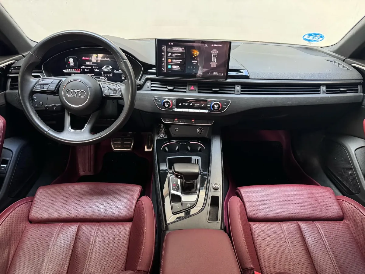 2024 Audi A4L 2.0T 190HP L4 7DCT,autocango,china used car exporter,china ev exporter,chinese used car exporter,chinese used ev exporter