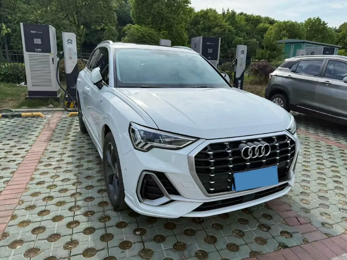 2022 Audi Q3 1.4T 150HP L4 7DCT,autocango,china used car exporter,china ev exporter,chinese used car exporter,chinese used ev exporter